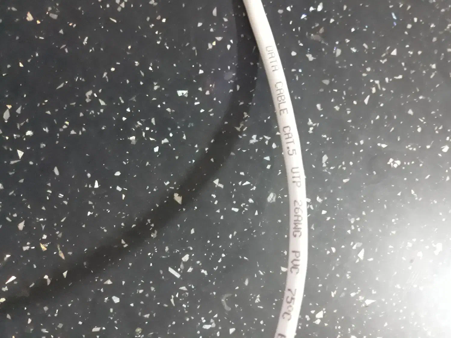 کابل داده شبکه|قطعات و لوازم جانبی رایانه|سنندج, |دیوار