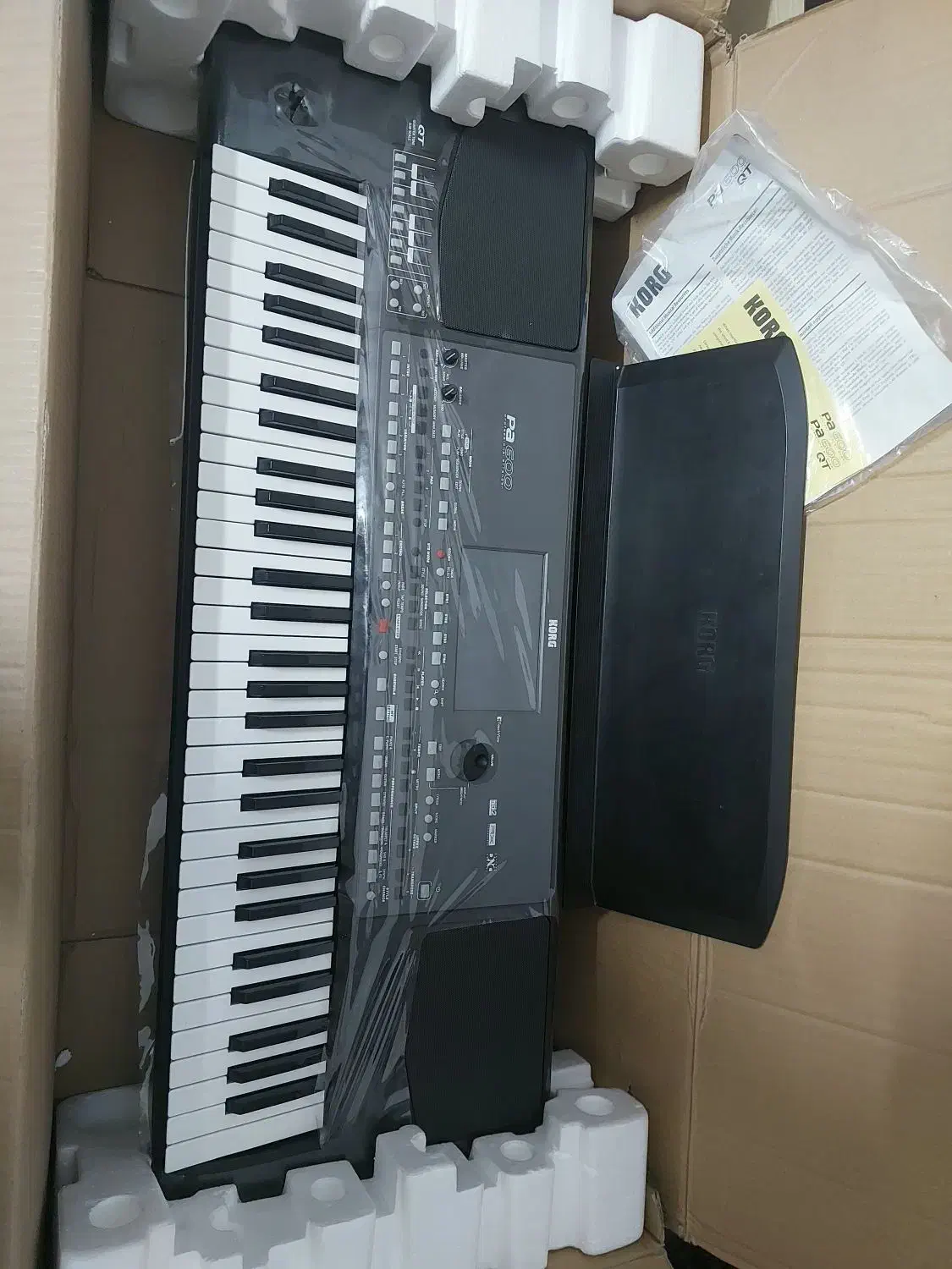 pa600qt و pa50|پیانو، کیبورد، آکاردئون|یزد, |دیوار