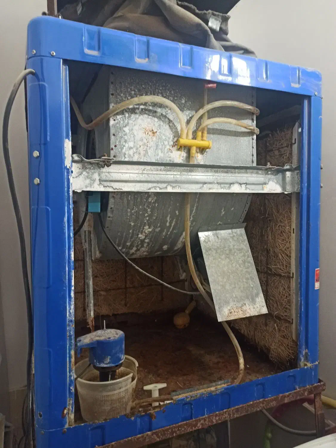 کولر آبی دریچه بالا|کولر آبی|قم, بنیاد|دیوار