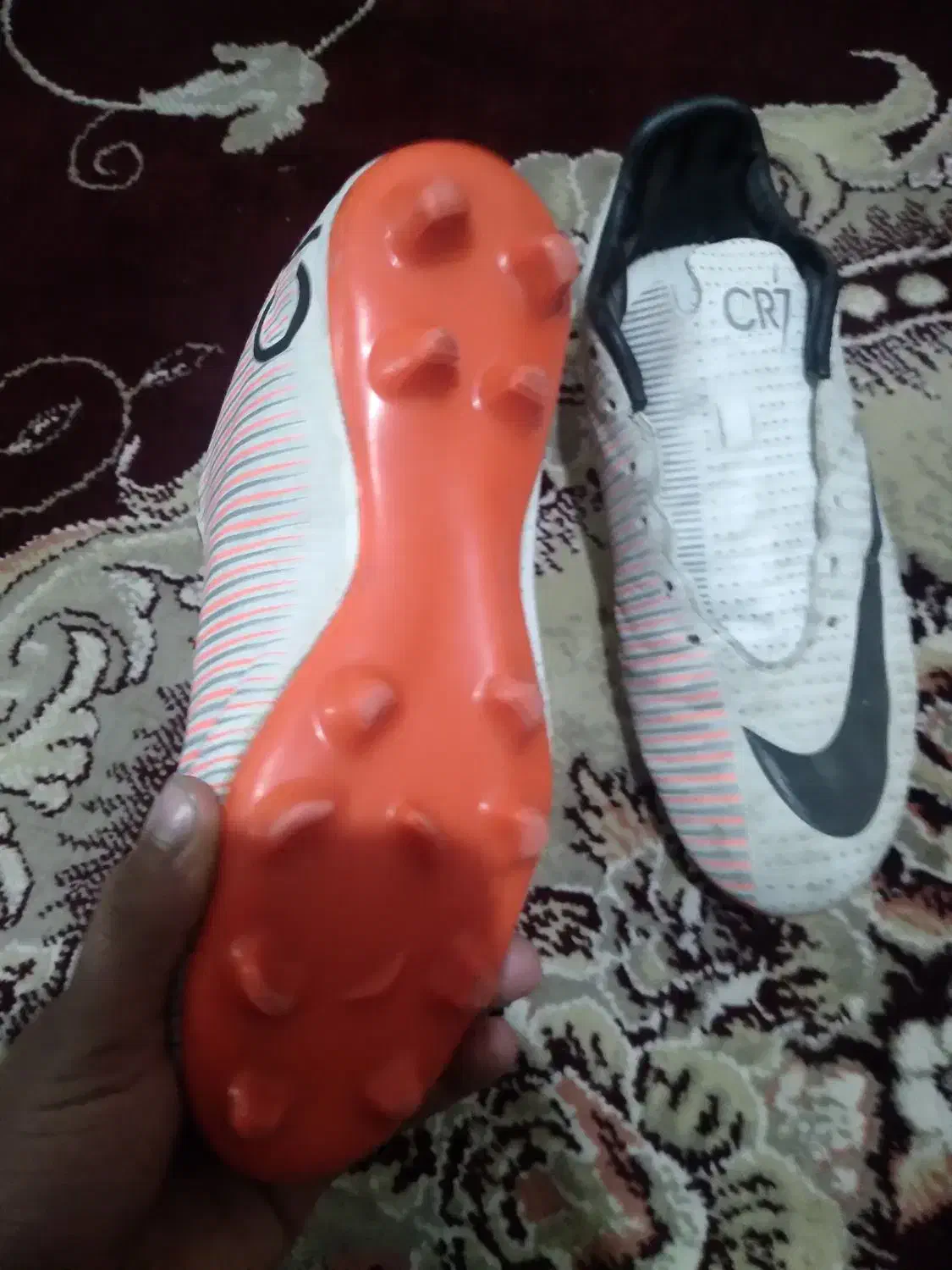 کفش چمن|تجهیزات ورزشی|نیشابور, دهنو|دیوار