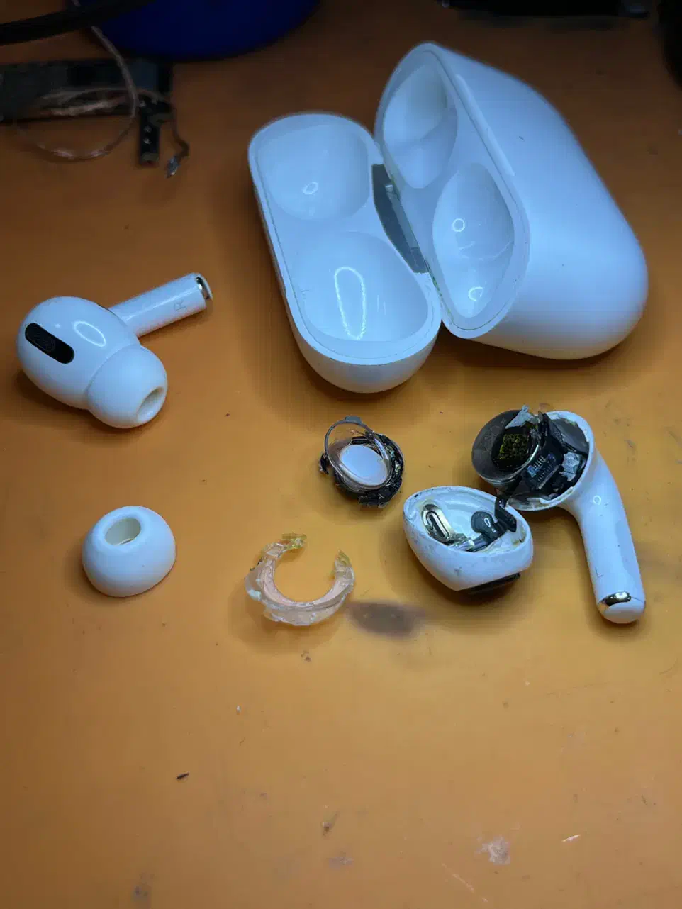 تعمیرات تخصصی موبایل لپ تاپ ایرپاد اسپیکر|خدمات رایانهای و موبایل|تهران, دروس|دیوار