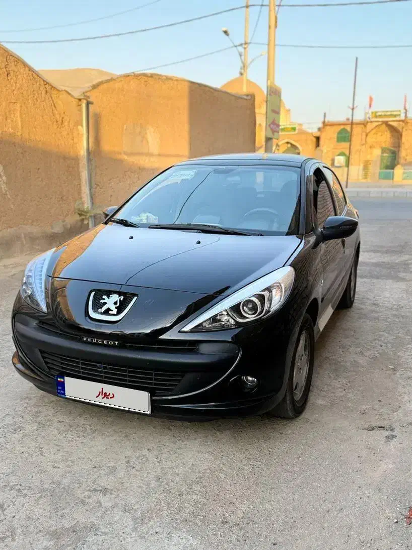 207 مشکی سقف پانا مدل ۱۴۰۳|خودرو سواری و وانت|کاشان, ۲۲ بهمن|دیوار