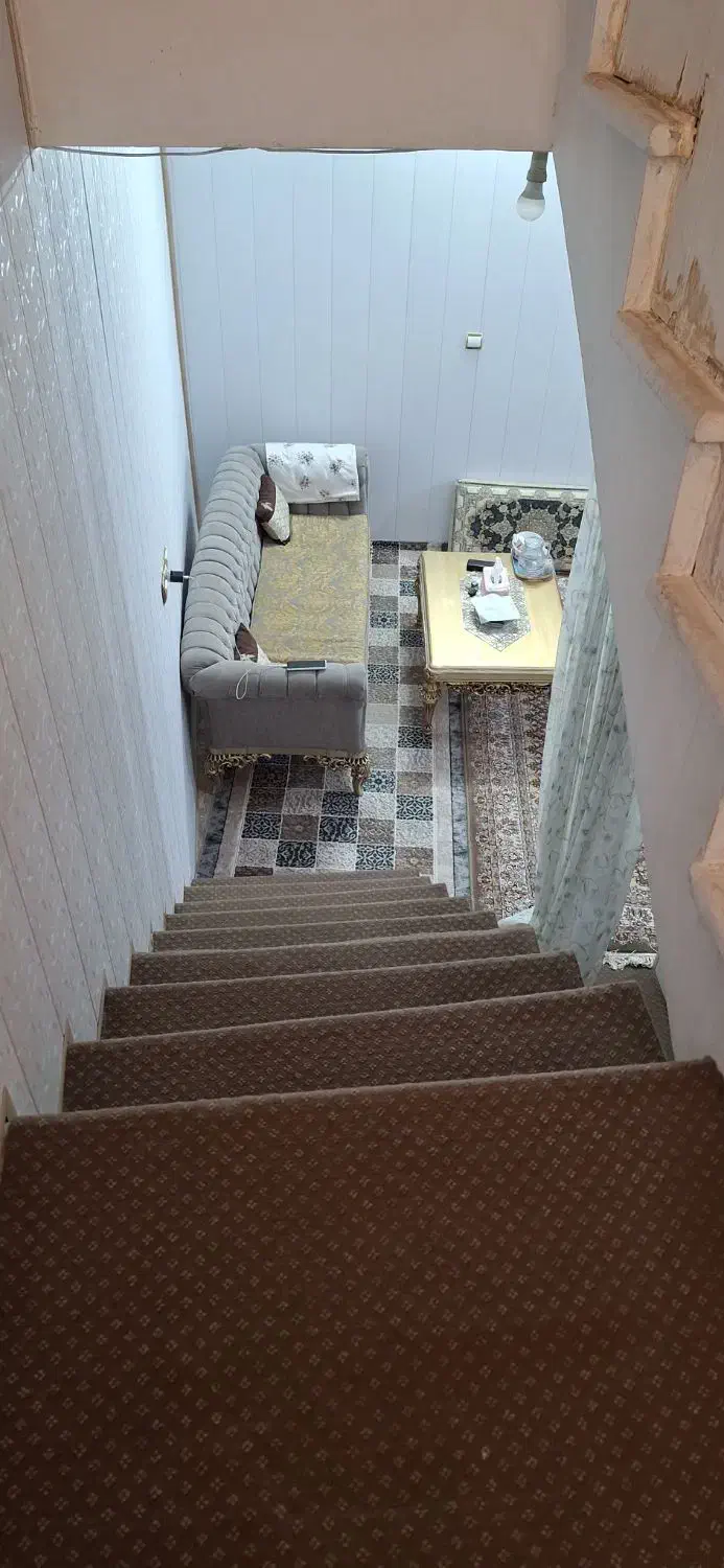 منزل دوطبقه میدان محلاتی|فروش خانه و ویلا|قم, سراجه (۱۵ خرداد)|دیوار