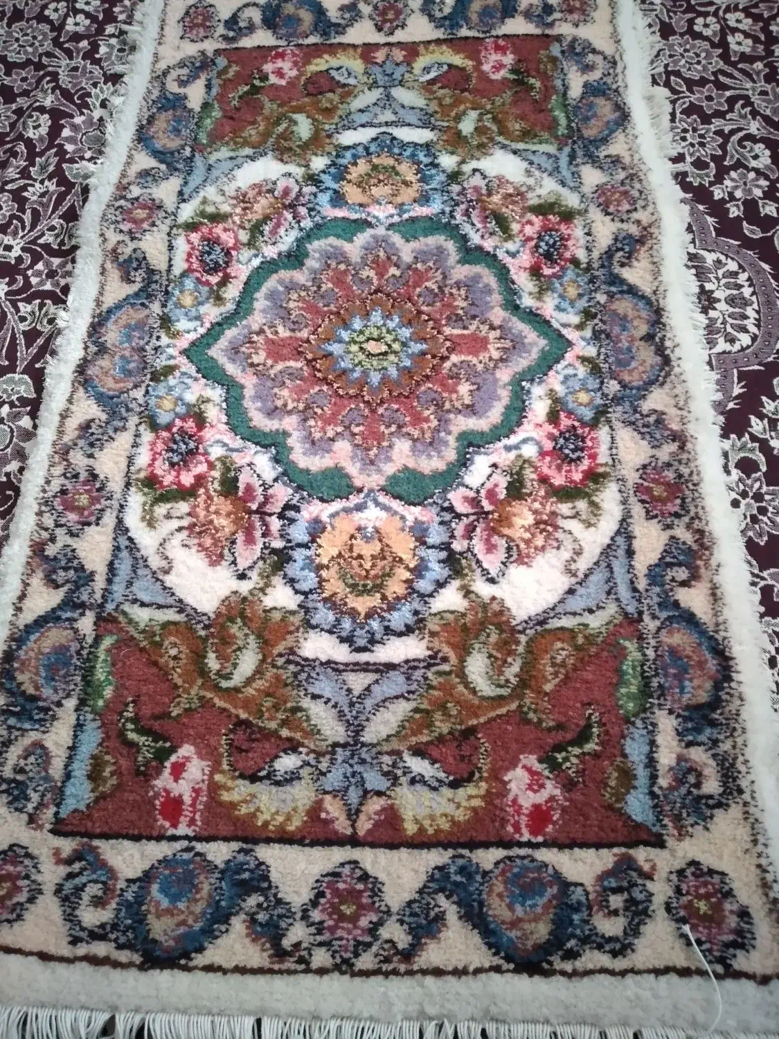 فرش رو مبلی|فرش|آذرشهر, |دیوار