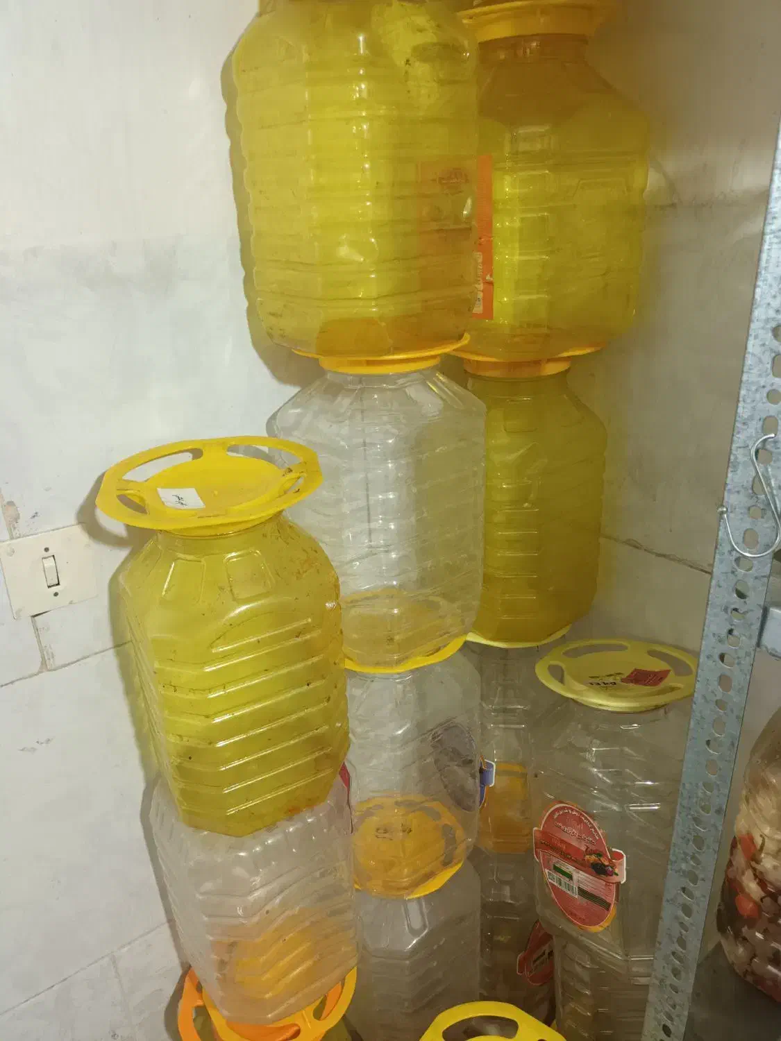 دبه ترشی|ظروف نگهدارنده، پلاستیکی، یک‌بارمصرف|یزد, |دیوار