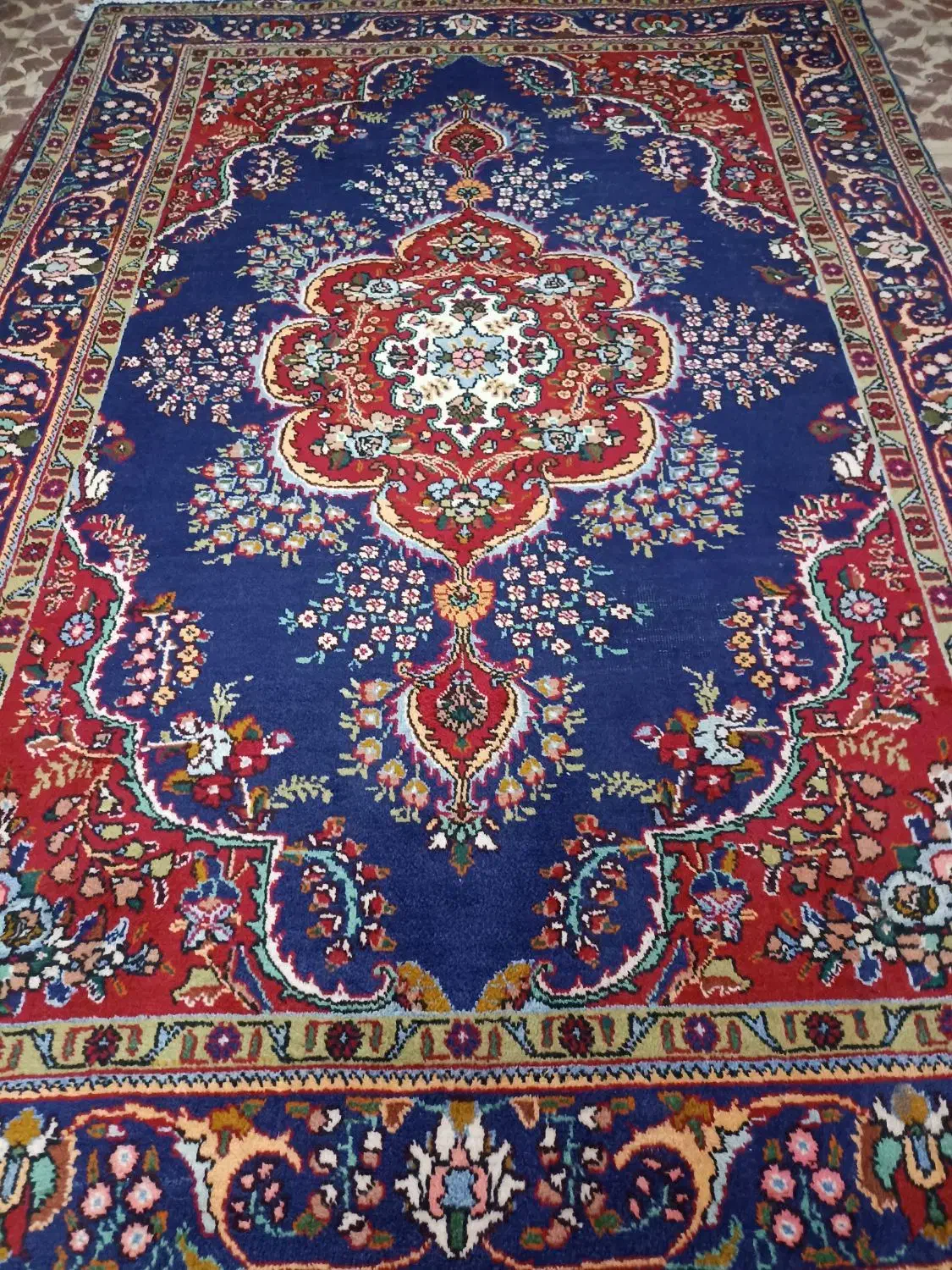 یه دونه شیش متری تکی زیبا بافت تبریز دستباف|فرش|تهران, الهیه|دیوار