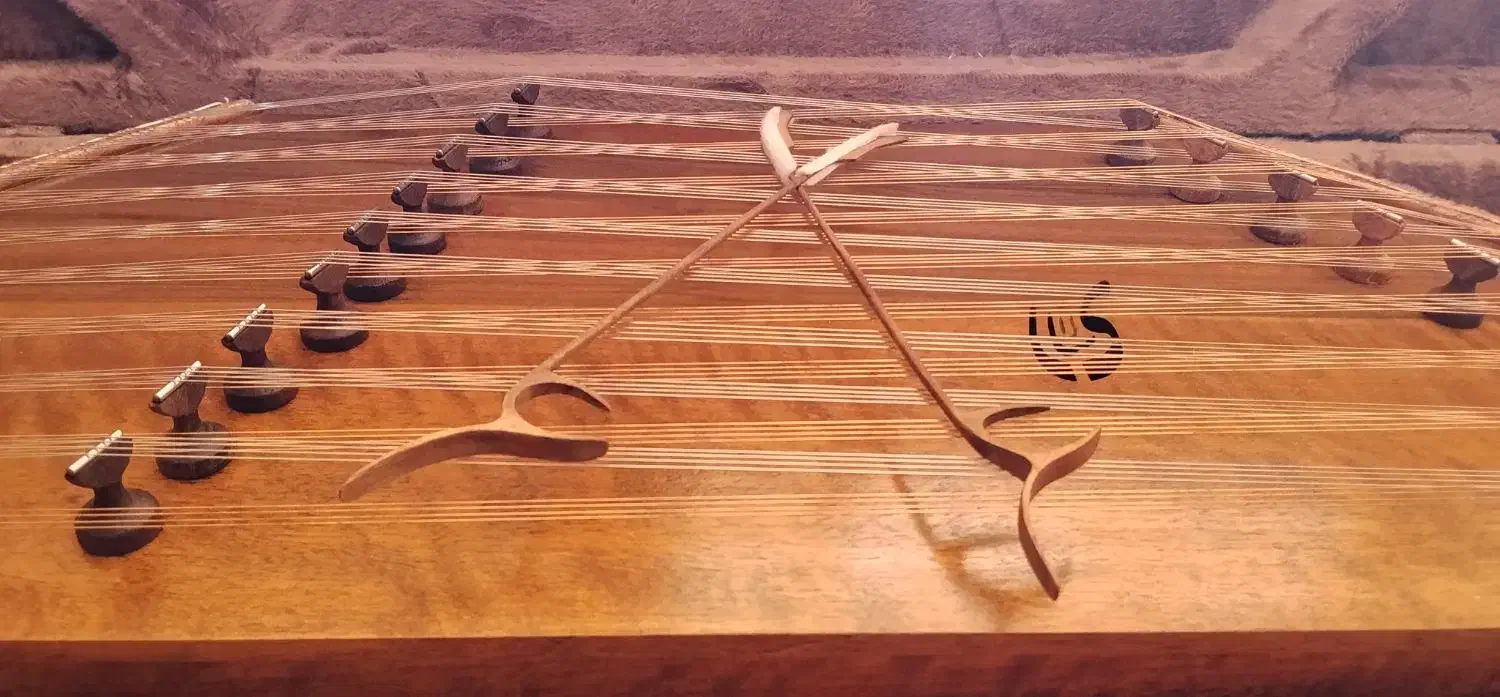 سنتور|سازهای سنتی|برازجان, |دیوار