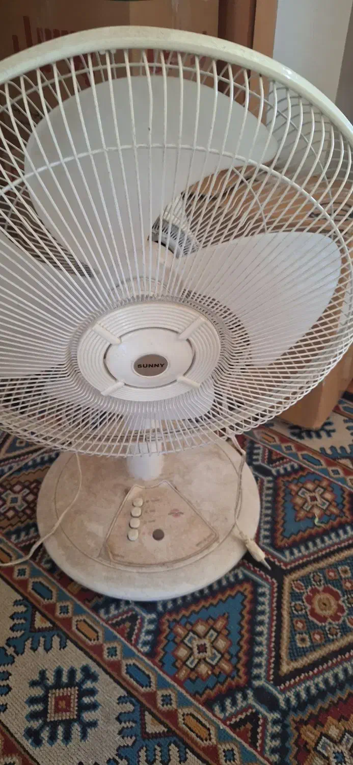 پنکه ایستاده|پنکه و تصفیه‌کنندهٔ هوا|اصفهان, سپاهان‌شهر|دیوار