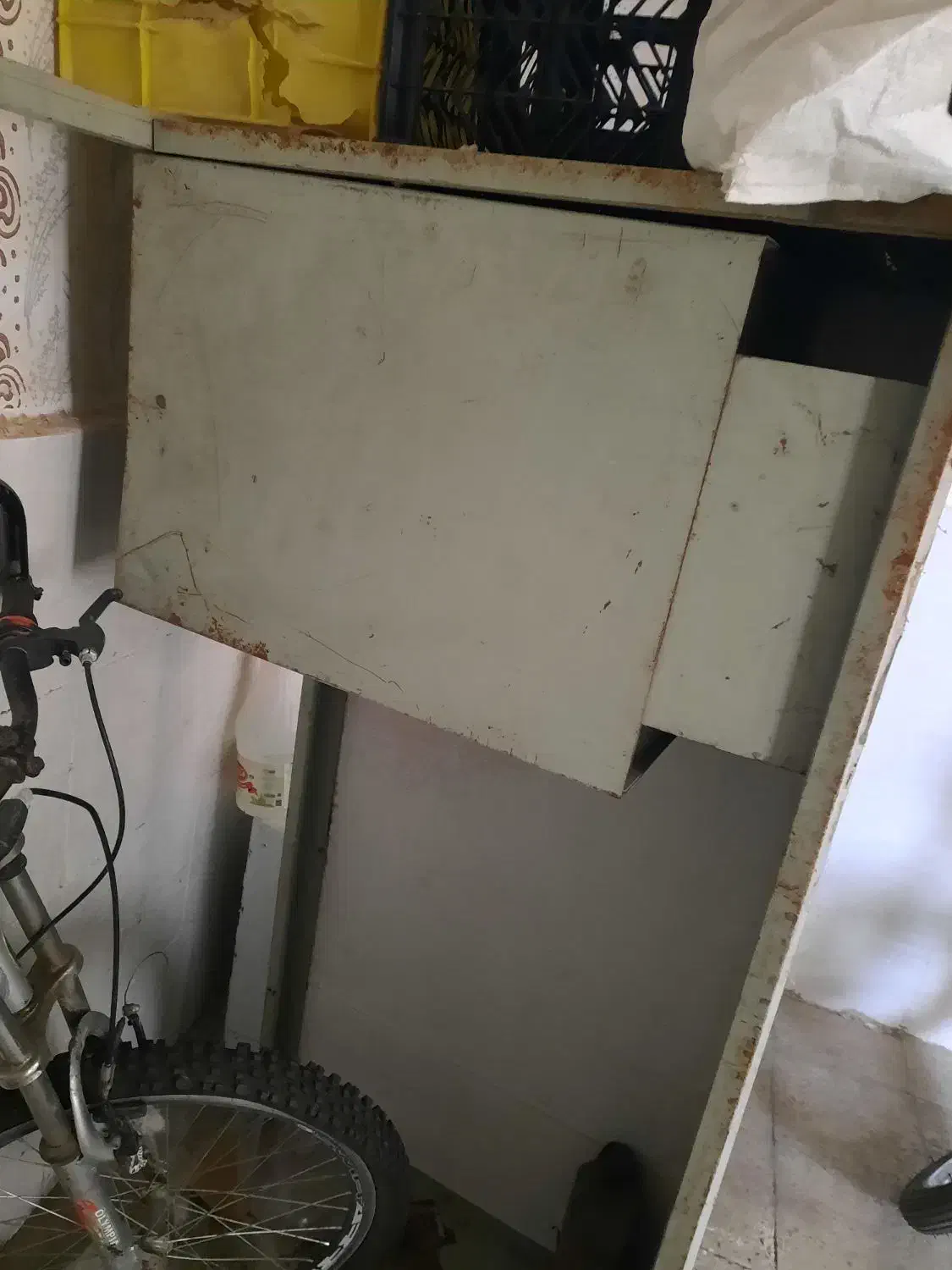 میز بزرگ فلزی|میز تحریر و کامپیوتر|تاکستان, |دیوار