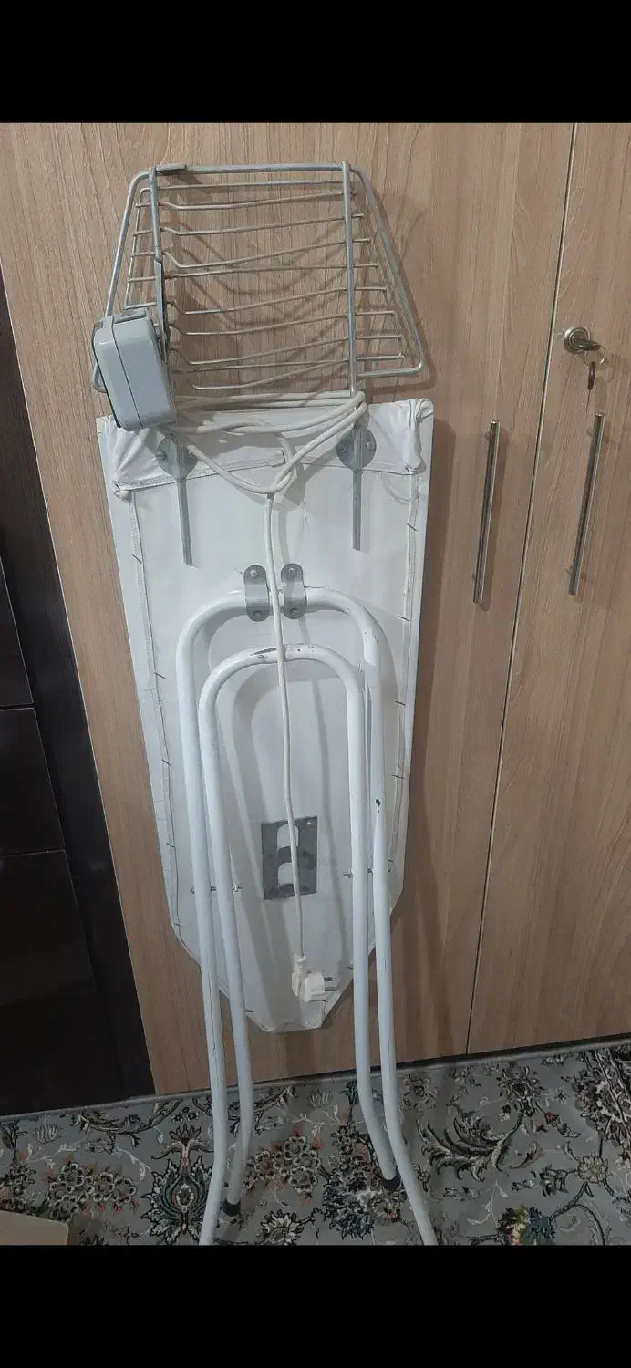 میز اتو سفید نو وسالم|اتو و لوازم اتو|مشهد, کوشش|دیوار