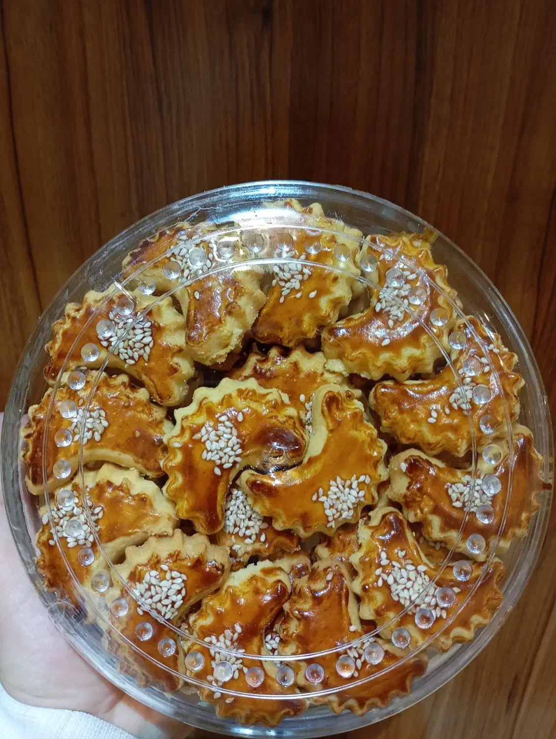 کارگر خانم مبتدی و ماهر شیرینی سنتی|استخدام خدمات فروشگاه و رستوران|قزوین, |دیوار