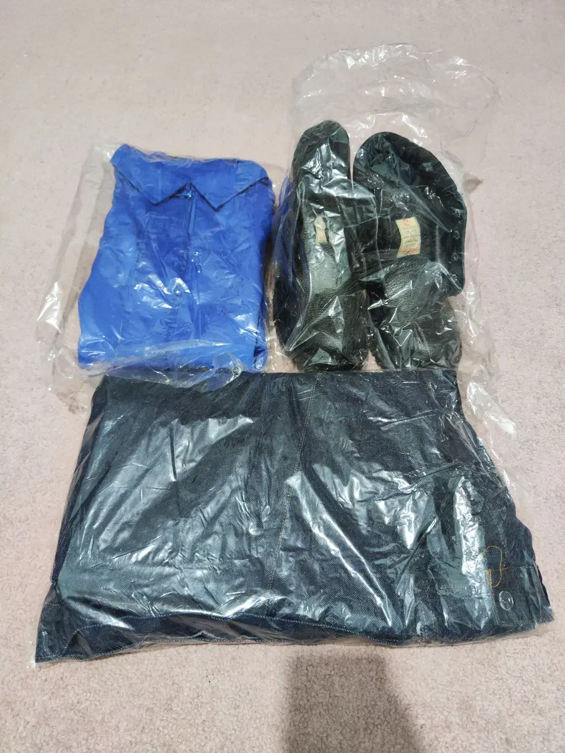 لباس کار کامل|لباس|شاهینشهر, حافظ شمالی|دیوار