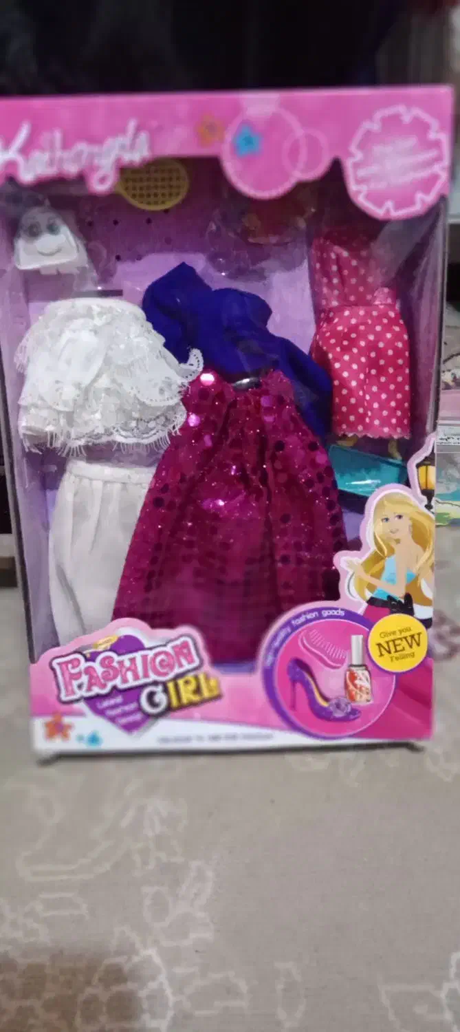 تعدادی اسباب بازی و شانسی|اسباب‌‌بازی|پرند, فاز ۶|دیوار