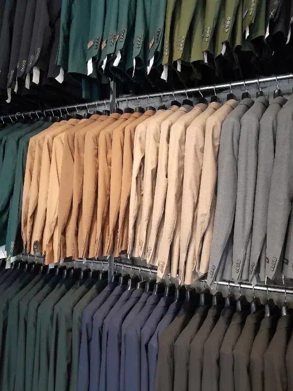 فروشندگی کت و شلوار|استخدام خدمات فروشگاه و رستوران|کرمانشاه, |دیوار