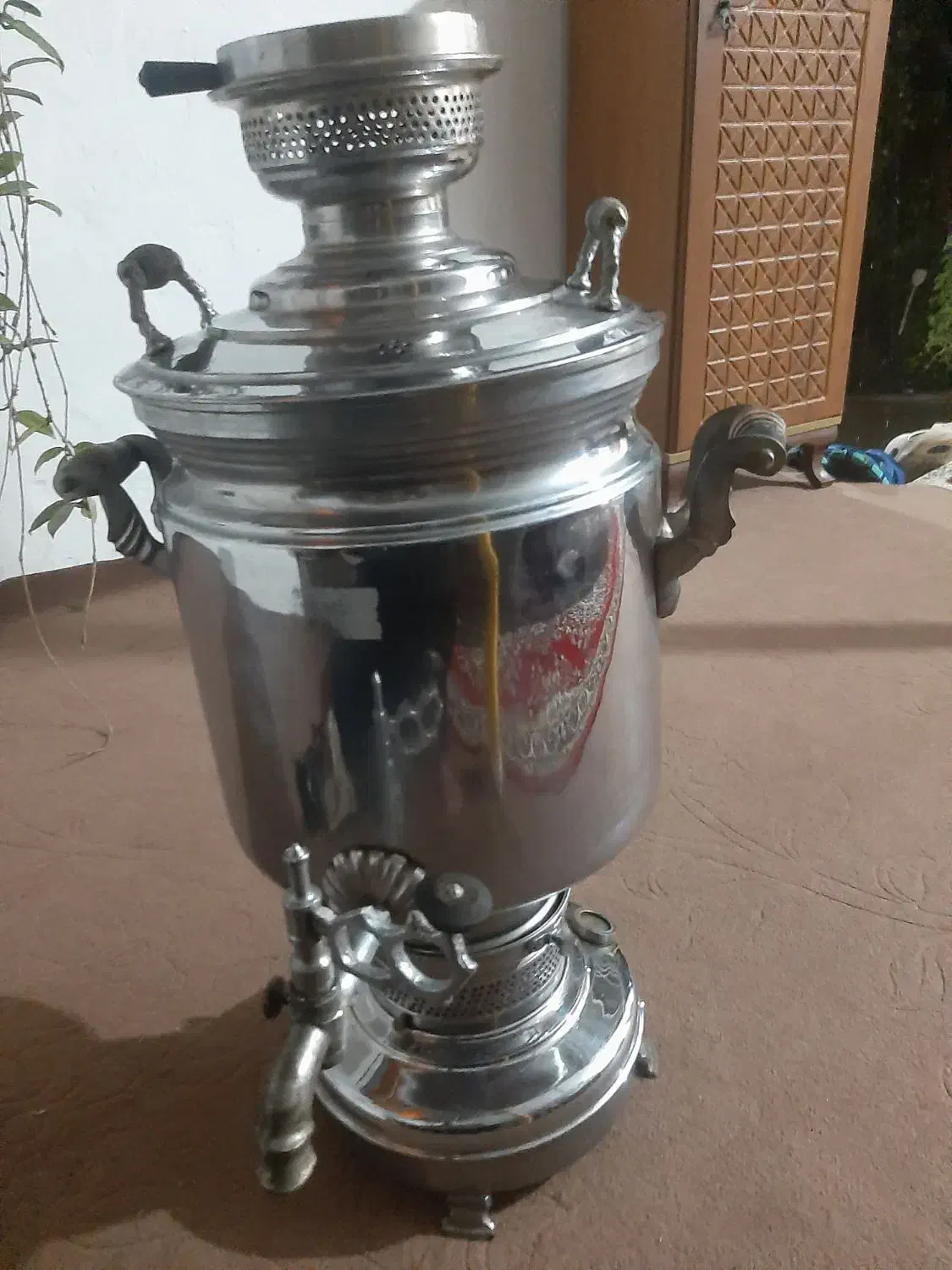 سماور نفتی قدیمی ۲۲لیتری|سماور، چایساز، قهوهساز|شیرگاه, |دیوار