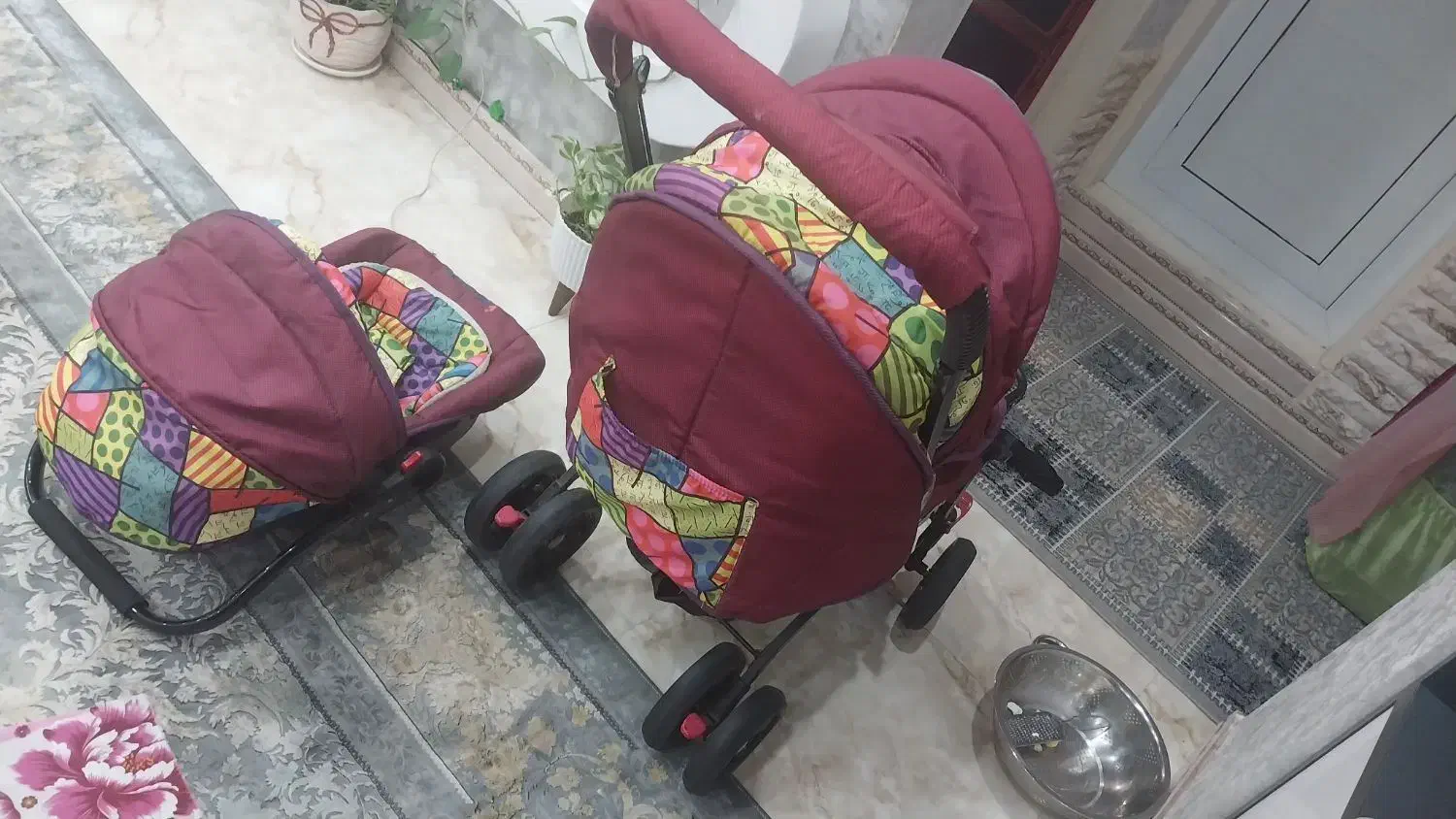 کالسکه وکریربچه|کالسکه و لوازم جانبی|رشت, پیرکلاچای|دیوار