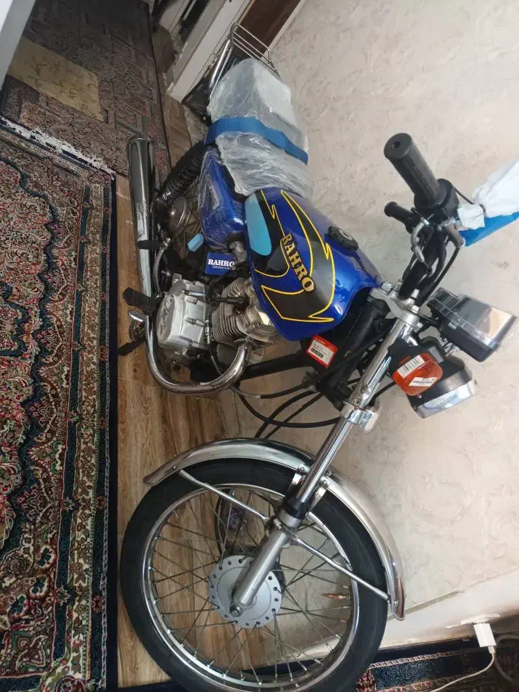 هوندا125|موتورسیکلت|ری, جوانمرد قصاب|دیوار