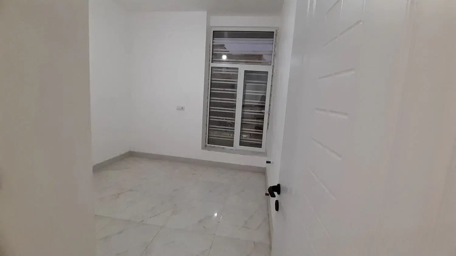 اجاره ساختمان نوساز وشیک لب بلوار امام علی|اجارهٔ دفتر کار، اتاق اداری، مطب|رفسنجان, |دیوار