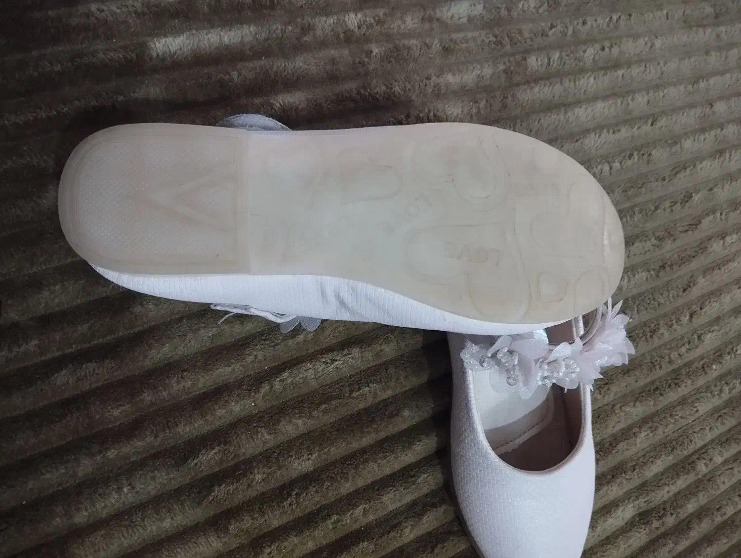 کفش شیک خارجی|کفش و لباس بچه|قم, لسانی|دیوار