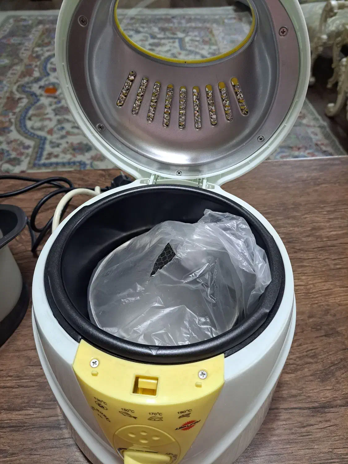 سرخکن، هواپز|ظروف پخت‌وپز|کرج, اصفهانی‌ها|دیوار