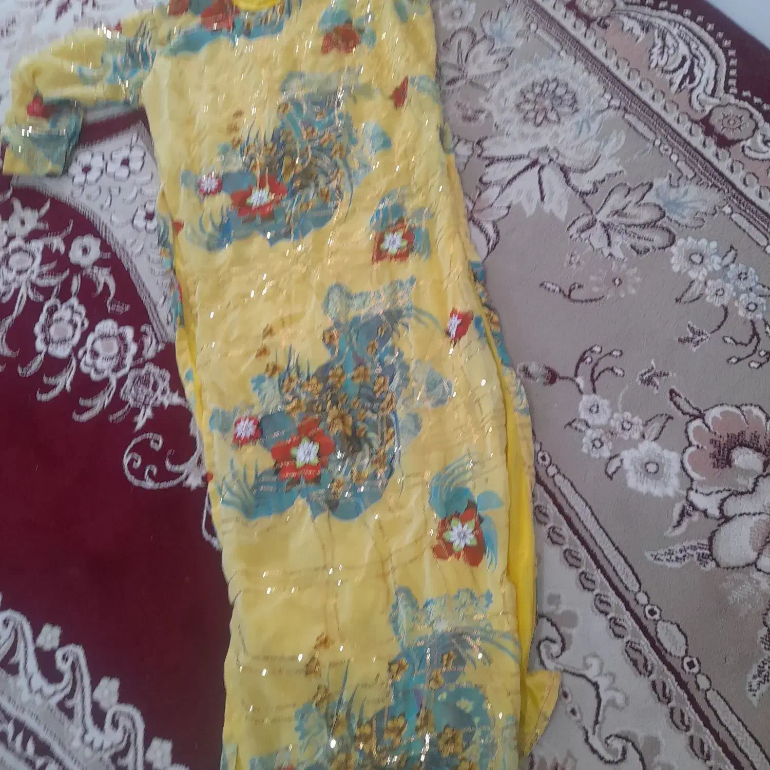 لباس محلی در حد نو قیمت ۱۵۰۰۰۰۰و ۵۰۰۰۰۰|لباس|دشمن زیاری, |دیوار