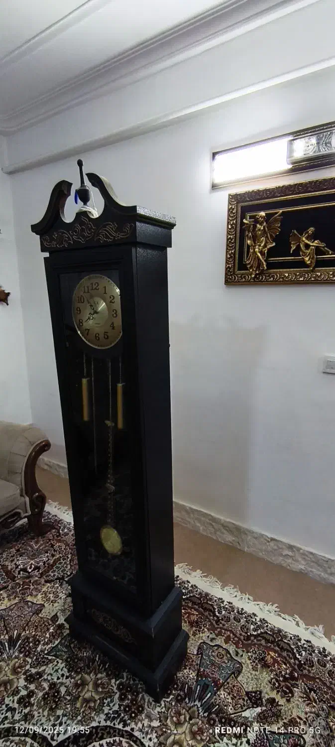 ساعت کاملا سالمه .|مبلمان خانگی و میز عسلی|بابل, |دیوار