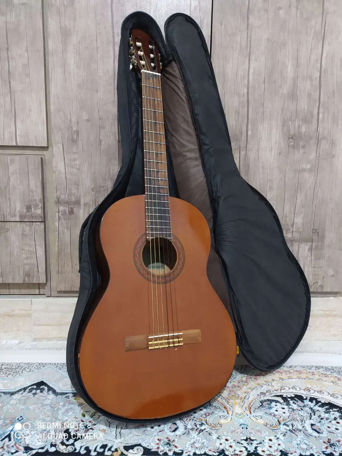 یاماها سی چهل همراه با کاور ضد آب|گیتار، بیس، امپلیفایر|مهاباد (آذربایجان غربی), |دیوار