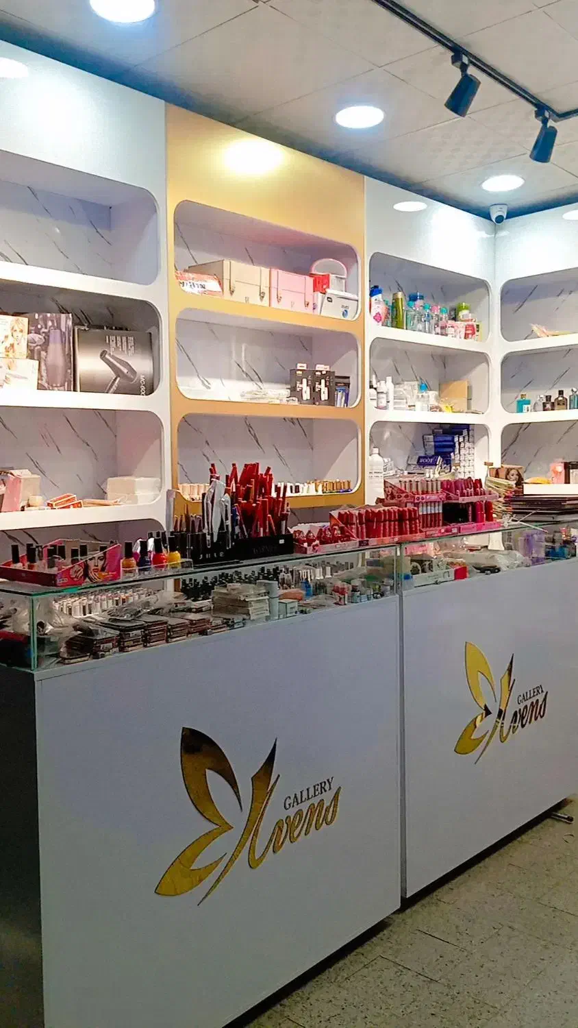 فروش دکور مغازه لوازم آرایشی|فروشگاه و مغازه|بم, |دیوار