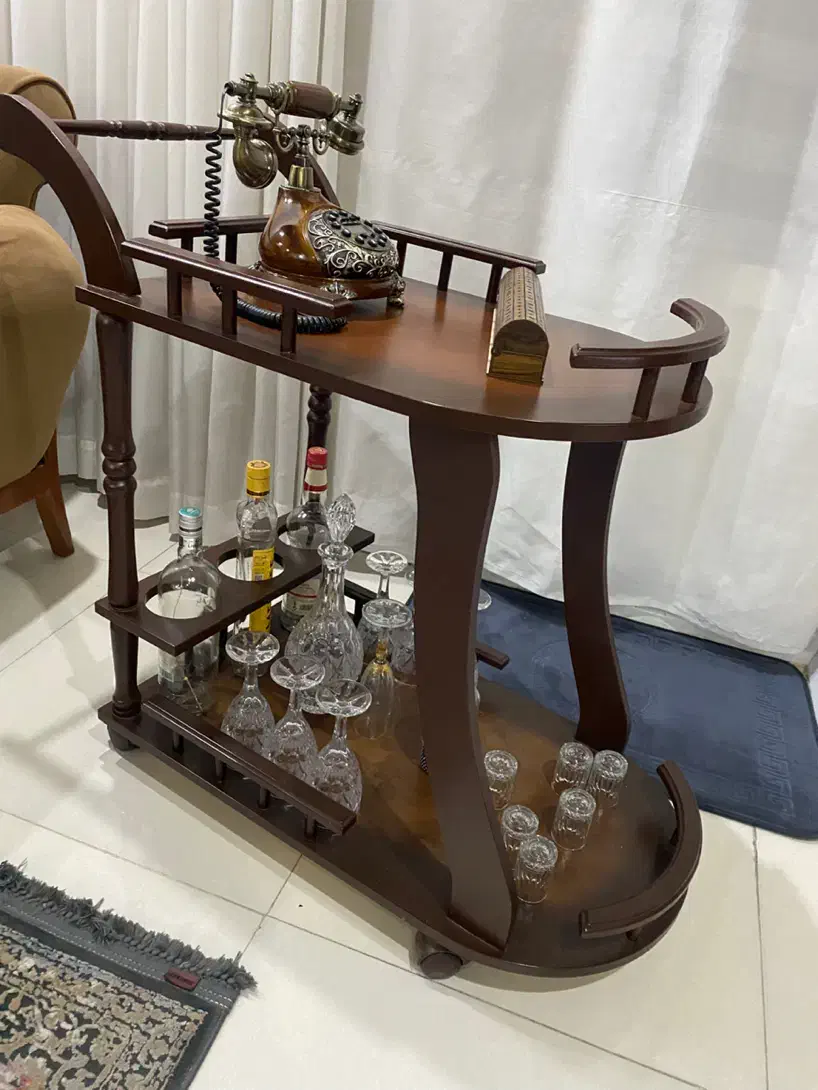 میز بار طرح دار در حد نو|مبلمان خانگی و میز عسلی|کرمانشاه, |دیوار