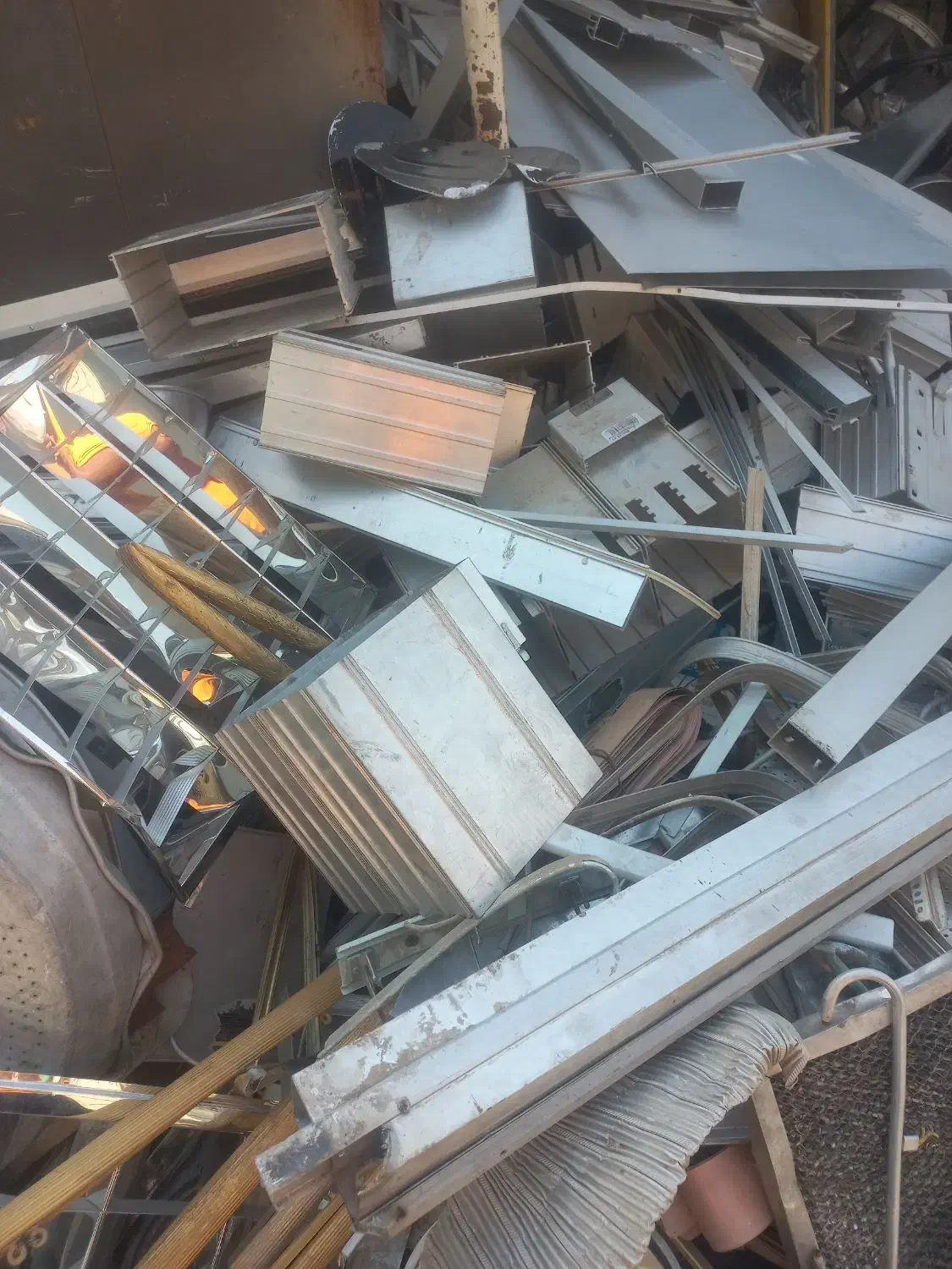 خرید فروش ضایعات|عمده‌فروشی|شیراز, شهرک ایثار|دیوار