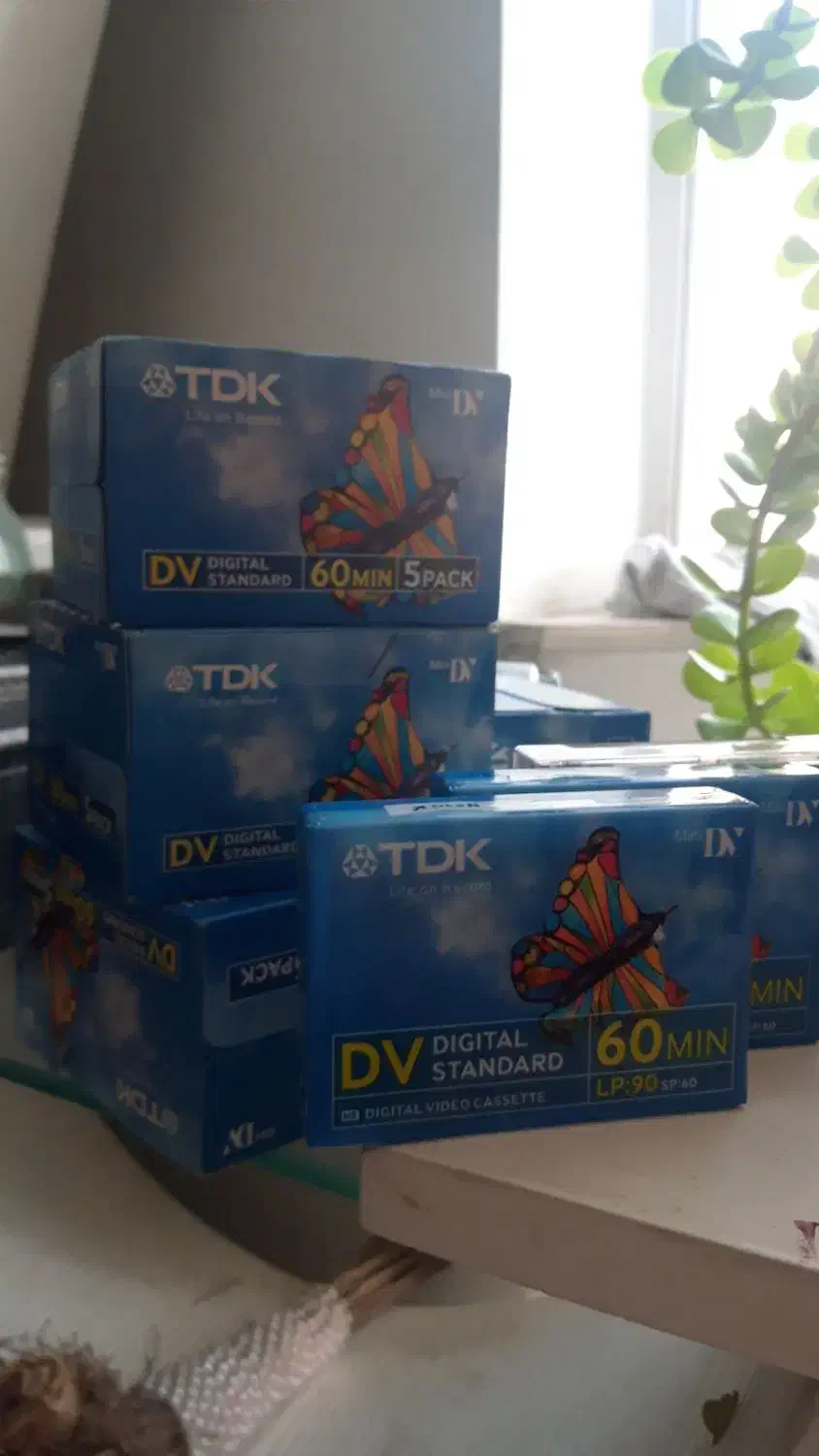 نوار مینی دی وی مدل خاص و نادر آبی|دوربین عکاسی و فیلمبرداری|کرج, فاز ۳ گوهردشت|دیوار