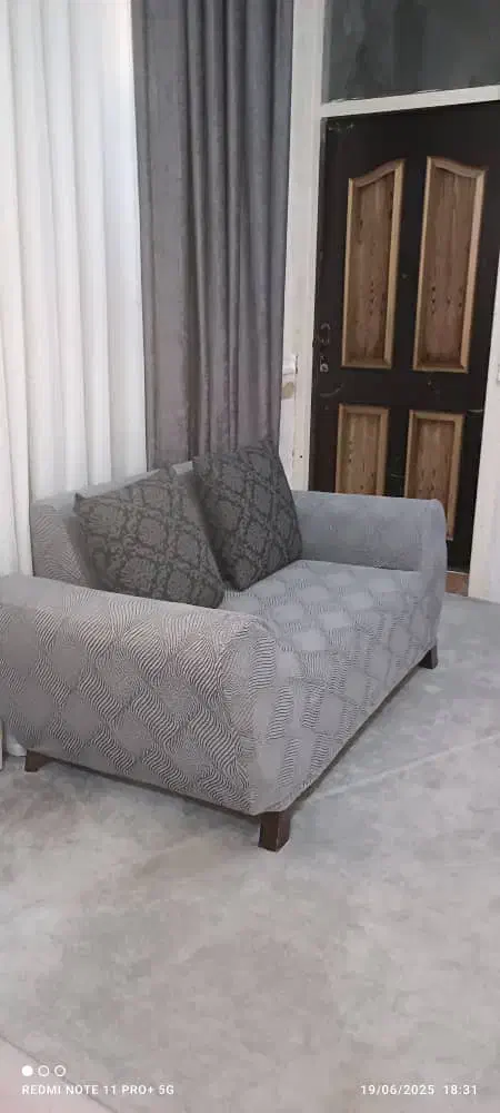 دوخت انواع کاور مبل پارچه ای و طلقی|مبلمان خانگی و میز عسلی|بندر کنگان, |دیوار