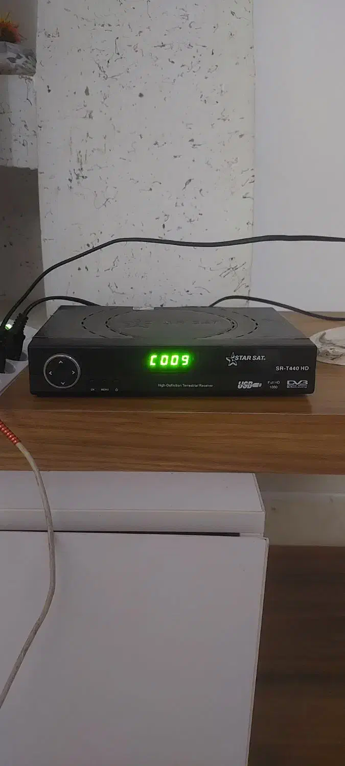 دستگاه دیجیتال در حد نو|صوتی و تصویری|رشت, فلسطین|دیوار