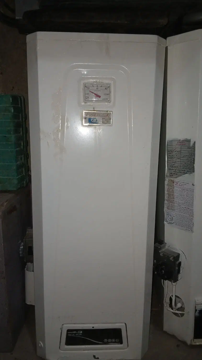 ابگرمکن. دیواری|آبگرمکن، پکیج، شوفاژ|کنگاور, |دیوار