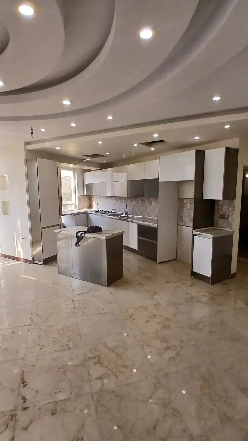 رهن و اجاره ۱۳۰ نوساز سه خواب فول