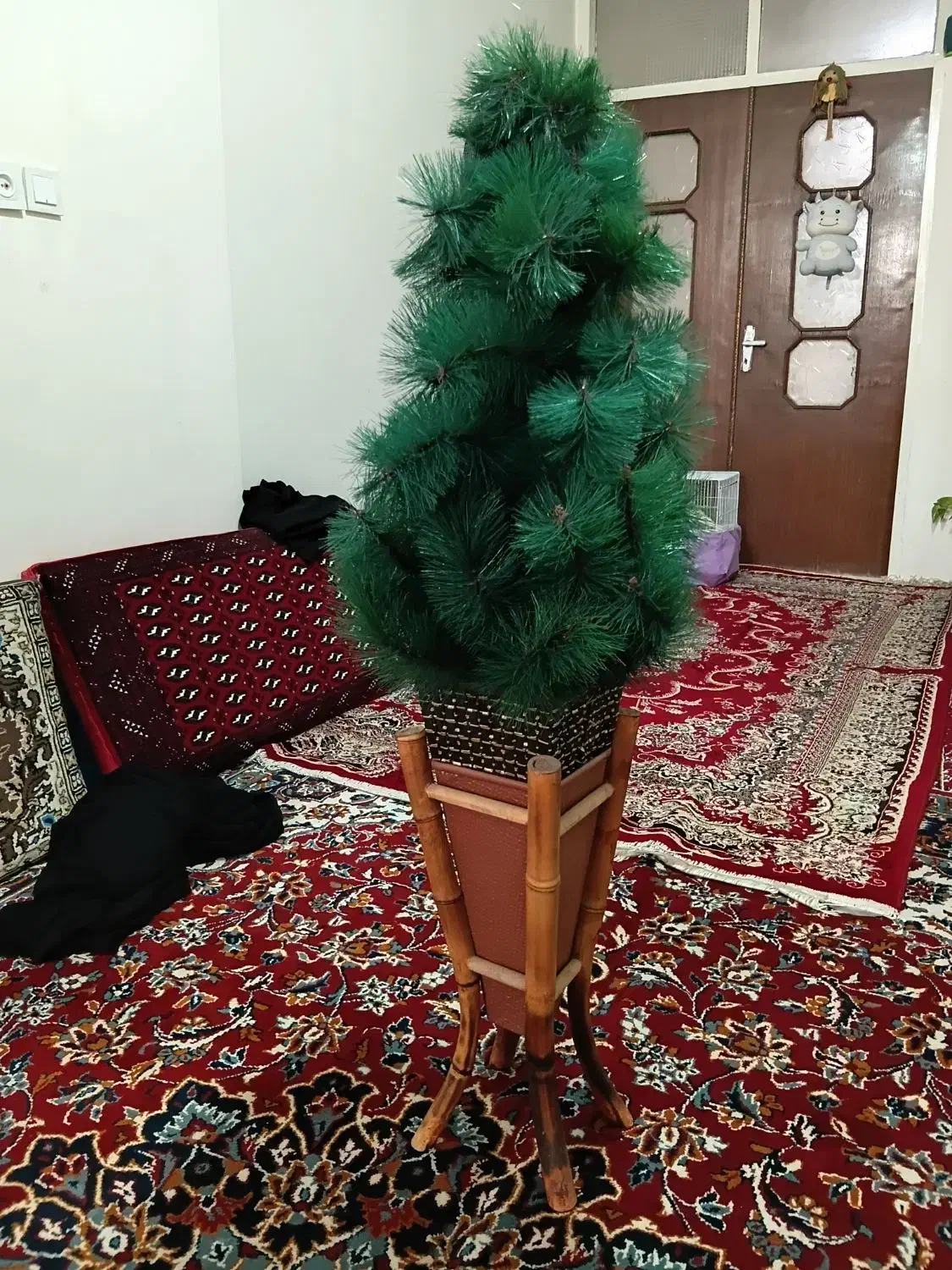 درختچه ی گل مصنوعی کریسمس|گل مصنوعی|سبزوار, امام خمینی (ناوی)|دیوار