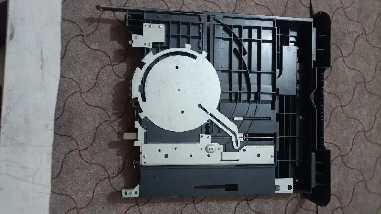 تونر قرمز و کاست و مخزن سرریز کونیکا 451|پرینتر، اسکنر، کپی، فکس|ری, حمزهآباد|دیوار