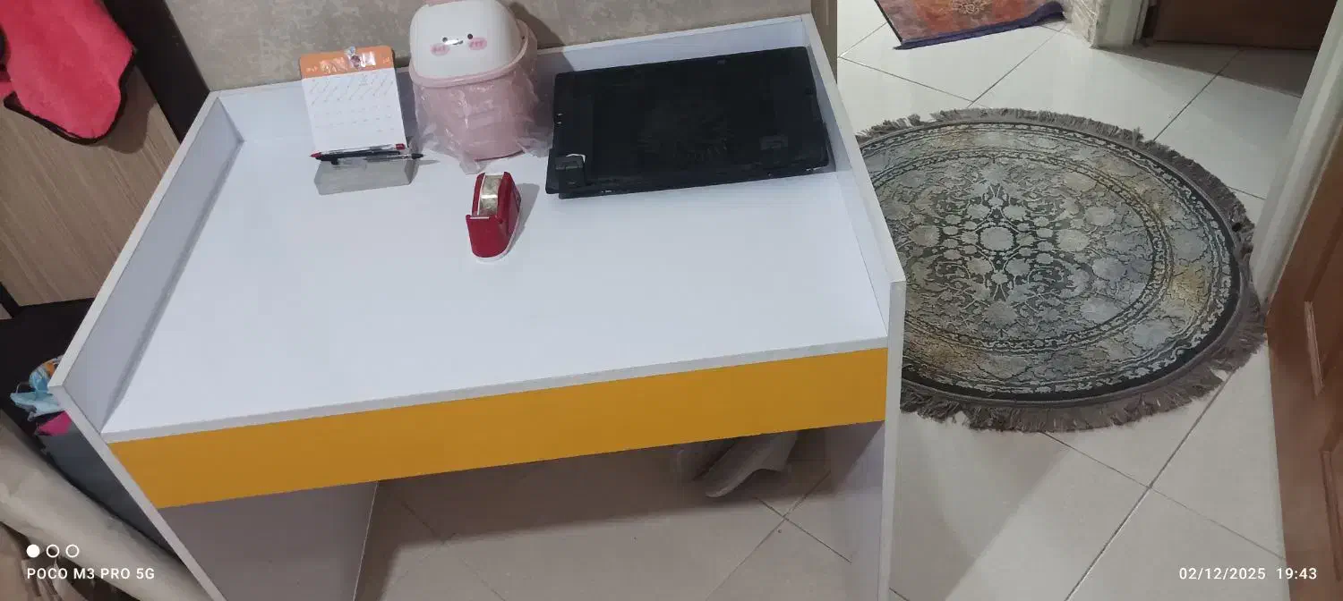 میز کودک یا کار|میز تحریر و کامپیوتر|اصفهان, گرکان|دیوار