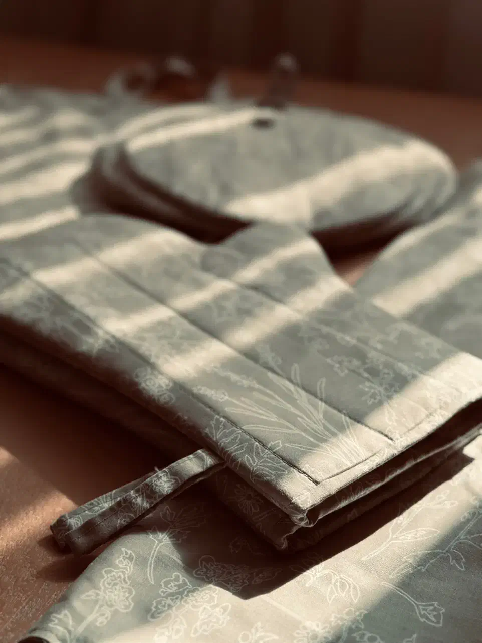 قبول سفارشات عمده ملزومات اشپزخانه اماده همکاری|سفره، حوله، دستمال آشپزخانه|قدس, شهرک فرزان|دیوار