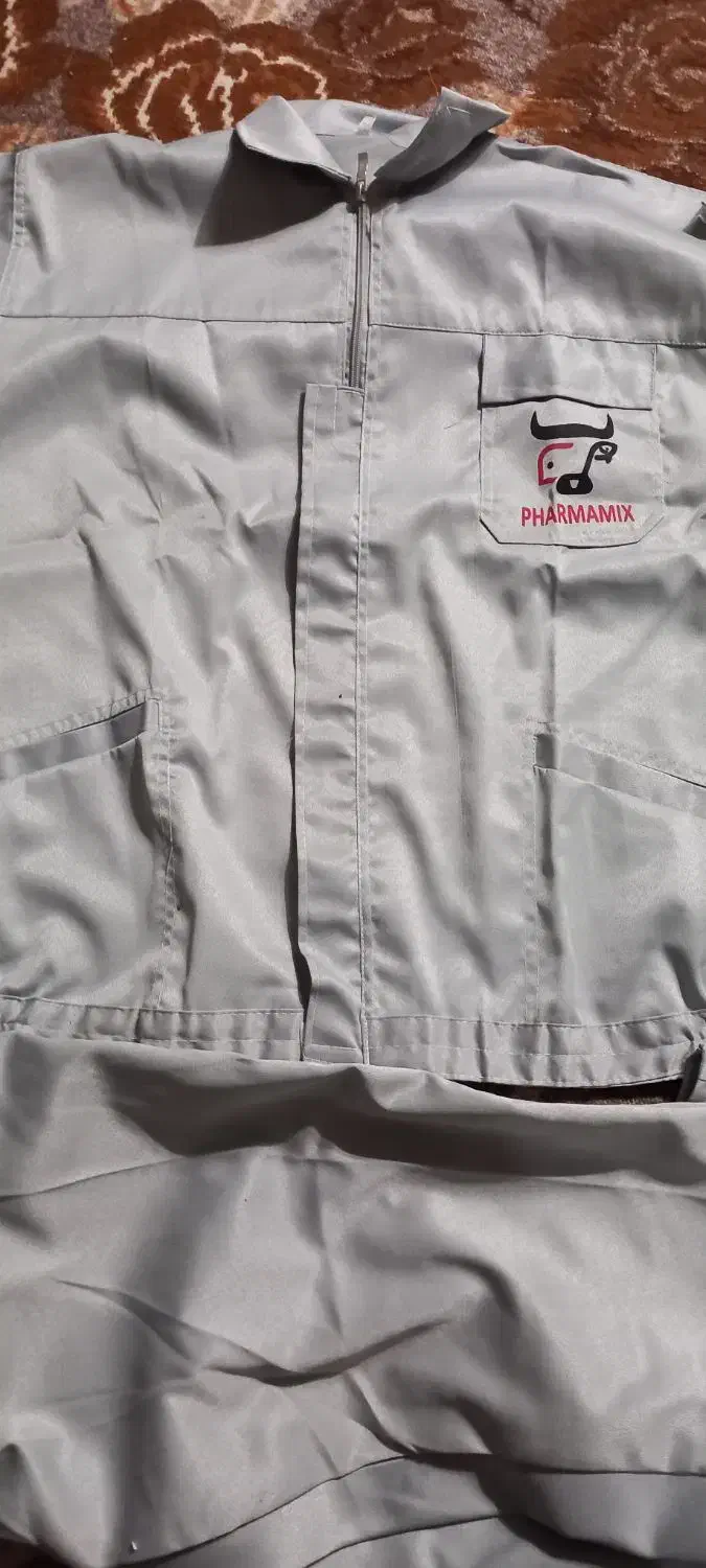 لباس‌کار‌نو|لباس|بفروئیه, |دیوار