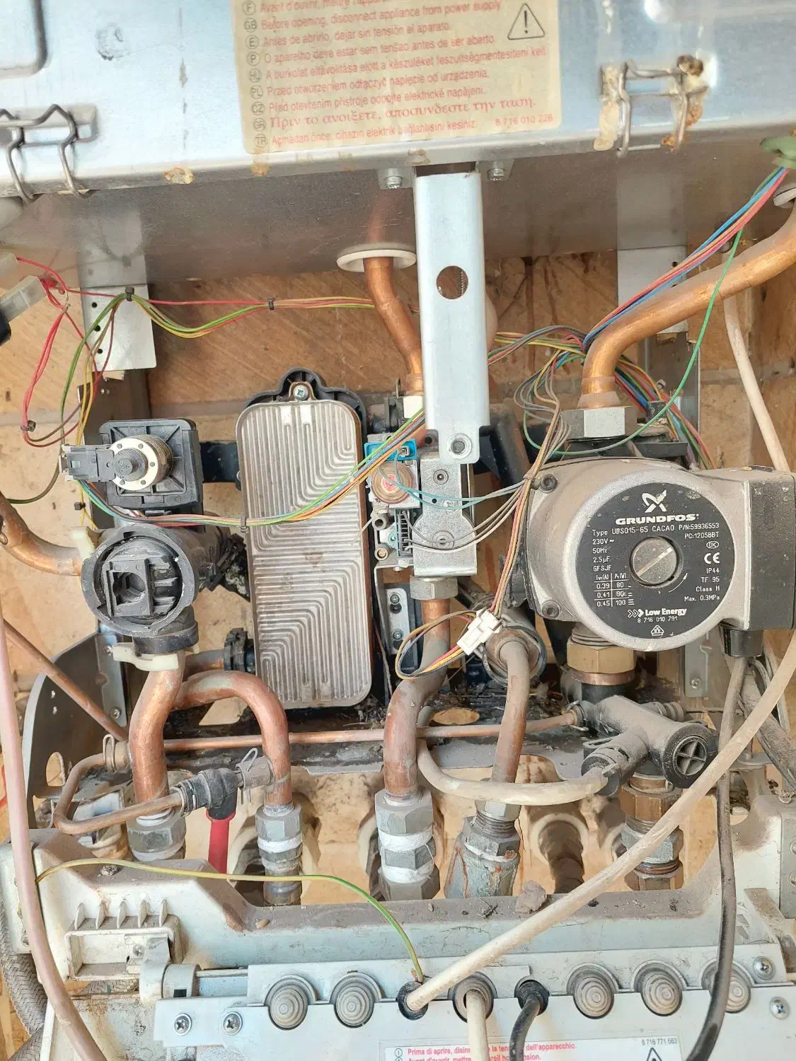 سرویسکار پکیج، نصب و سرویس انواع پکیج و رادیاتور|خدمات پیشه و مهارت|تهران, کوی بیمه|دیوار