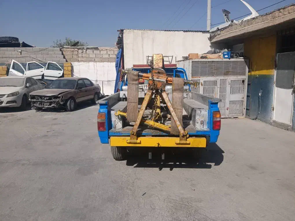 نیسان جرثقیل دیزل مدل۹۸ تحویل برج ۱۲ سال ۹۹|خودرو سواری و وانت|شیراز, شهرک مخابرات|دیوار