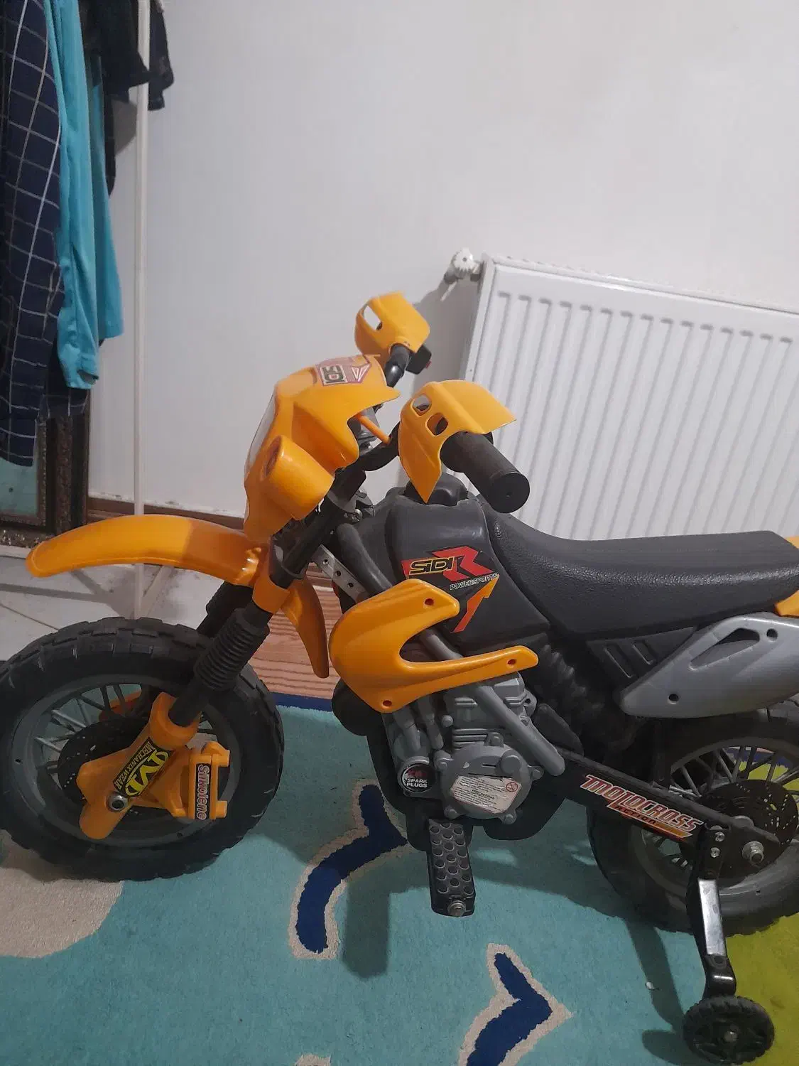 یک عدد موتور شارژی|اسباب و اثاث بچه|رباطکریم, رباطکریم|دیوار