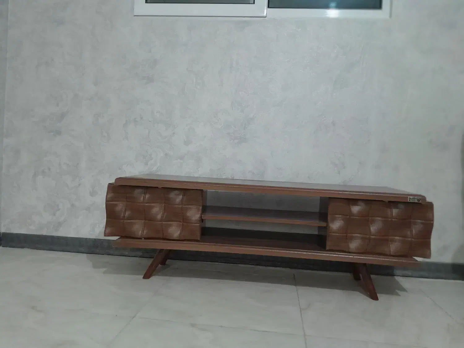 میز تلویزیون|میز تلویزیون|شاهین‌شهر, فردوسی|دیوار