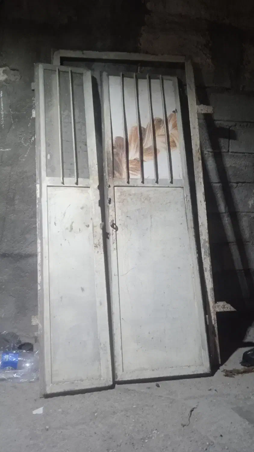 درب اتاقی دولنگه بدون پوسیدگی سالم|مصالح و تجهیزات ساختمان|میناب, |دیوار