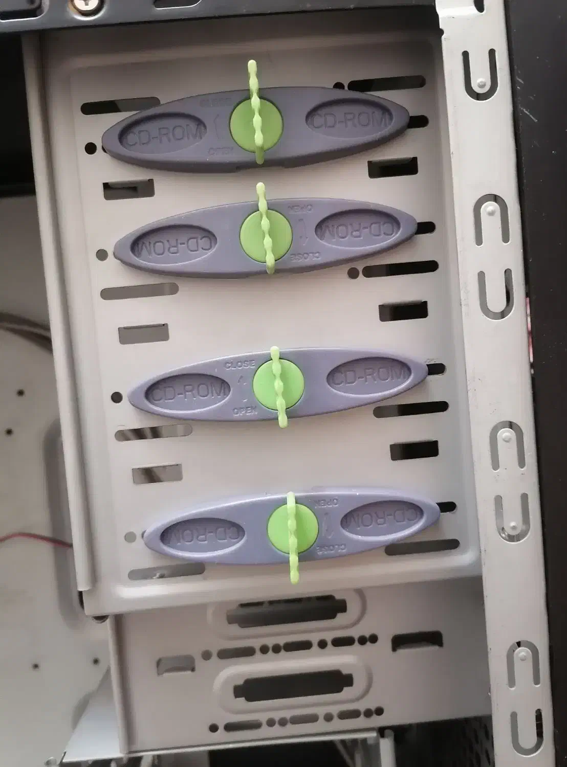 کیس خالی برند گرین|قطعات و لوازم جانبی رایانه|تهران, اوقاف|دیوار