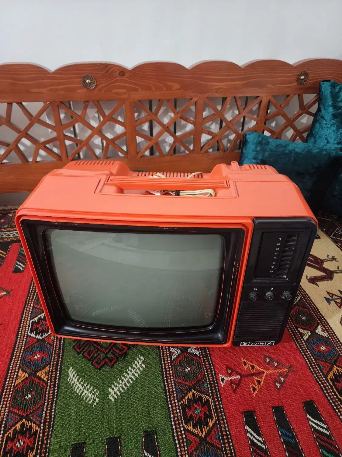 عتیقه جات|کلکسیون اشیاء عتیقه|رودهن, |دیوار