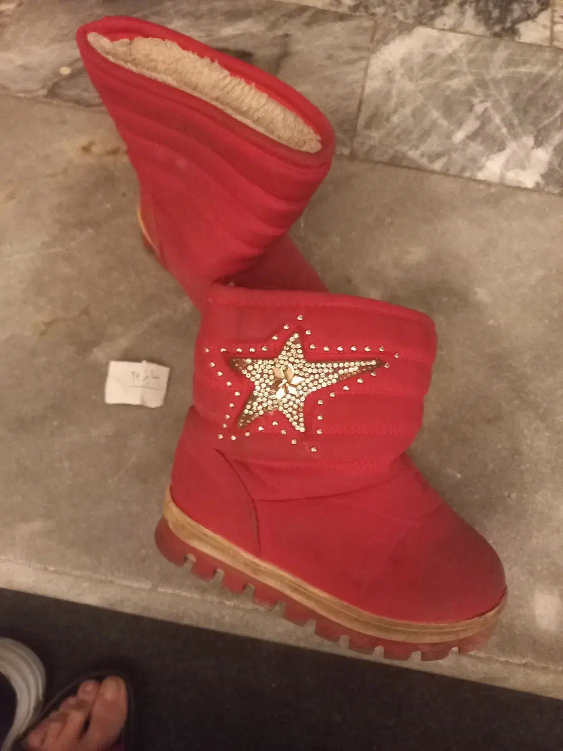 تعدادی کفش وپوتین دخترانه درحدنوع|کفش و لباس بچه|خسروشاه, |دیوار