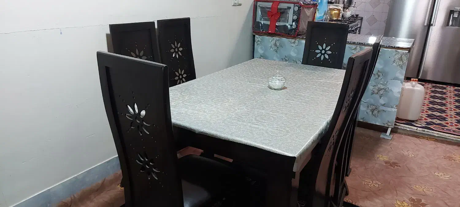 میز غذاخوری|میز و صندلی غذاخوری|قم, ولیعصر|دیوار