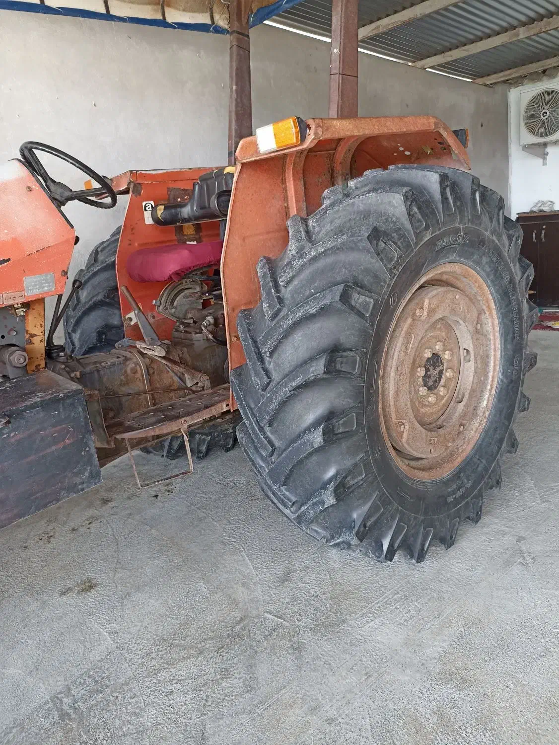 تراکتور ترتمیز عالی لاستیک خوب|خودرو سنگین|سیجوال, |دیوار